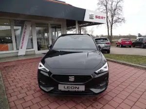 SEAT Leon Leon Sportstourer 2.0 TDI FR DSG 150PS AHK Navi AC Bild 2