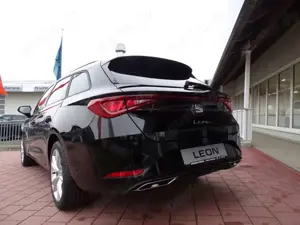 SEAT Leon Leon Sportstourer 2.0 TDI FR DSG 150PS AHK Navi AC Bild 5