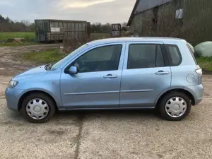 Mazda 2 1.4l Active Klima Radio CD HU/AU 11/2025 Bild 5