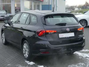 Fiat Tipo Kombi 1.4 Street Navi Sitzheizung AHK PDC Bild 3