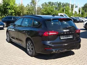 Ford Focus ST-Line Kombi 1.5L EcoBlu AHK BO ErgoSitz Bild 3