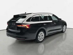 Skoda Octavia OCTAVIA COMBI 1.5 TSI DSG 130 JAHRE KLIMAAUTO LED Bild 4