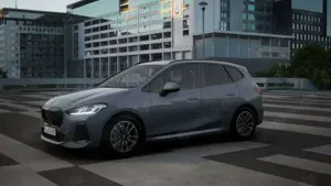 BMW 220 i Active Tourer ///M-Sport ACC PanoSD AHK HiFi H-K