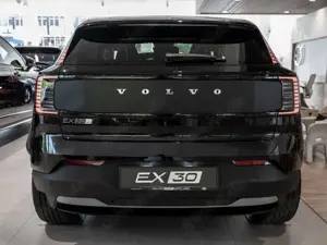 Volvo EX30 Cross Country Performance AWD Ultra 360° Bild 4