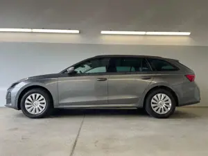 Skoda Octavia Combi Essence DSG AHK+Sitzheizung+App Connect 1... Bild 3