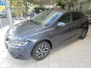 Volkswagen Polo VI Life DSG/Climatro/SHZ/PDC/Kamera/Alu/App