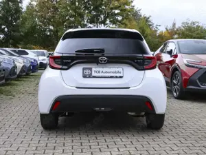 Toyota Yaris 1.5 Hybrid Teamplayer Comfort  SHZ KAMERA KLIMA ALU BT DAB Bild 4