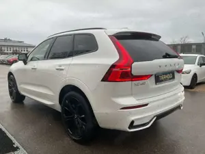 Volvo XC60 B4 Plus Dark 2WD Pano ACC 360° Google 21" Bild 5