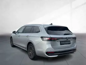 Volkswagen Passat Variant 2,0 TDI DSG 4M Elegance Navi LED Bild 2