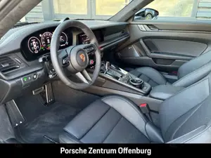 Porsche 992 -2 (911) Carrera 4 GTS Bild 4