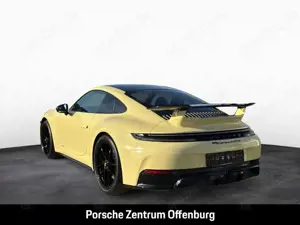Porsche 992 -2 (911) Carrera 4 GTS Bild 3