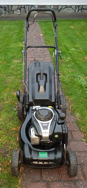 Benzinrasenmäher von Gardenline GGM46B mit Radantrieb