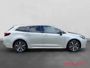 Toyota Corolla TS 1.8 Hybrid Teamplayer Technik Paket Bild 5