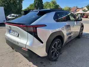 Toyota bZ4X Lounge Bild 5