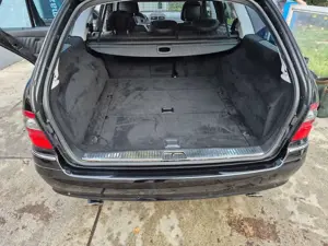 Mercedes-Benz E 320 E 320 T CDI 4Matic (211.289) Bild 4