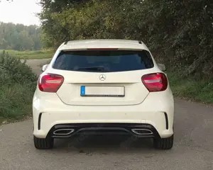 Mercedes-Benz 200 A200d AMG-Line + Nightpaket + Schiebedach Bild 3