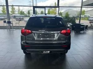 Suzuki Vitara 1.4 Comfort Facelift Navi LED Kamera ACC SitzHZG K Bild 5