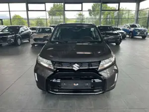 Suzuki Vitara 1.4 Comfort Facelift Navi LED Kamera ACC SitzHZG K Bild 2
