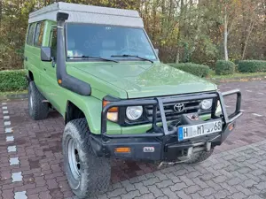 Toyota Land Cruiser HZJ 78 Bild 1