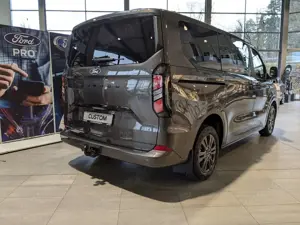 Ford Tourneo Custom 320 L1 2.0 l 110 kW Titanium Bild 3