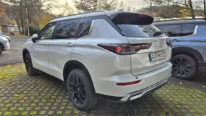 Mitsubishi Outlander 2.4L PHEV Intro Edition Bild 4