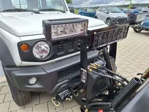 Suzuki Jimny WINTERDIENST Schneepflug Streugerät BOSS LEHNER Bild 5