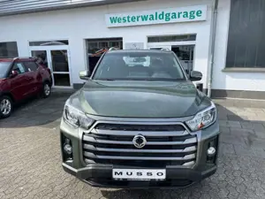 SsangYong Musso Grand Quartz 2.2l Automatik 4x4 Allrad Bild 2