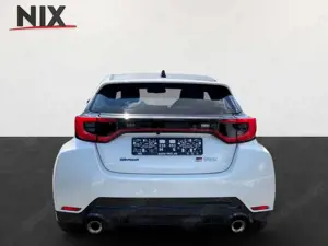 Toyota Yaris 1.6 Turbo GR Automatik LED Bild 4