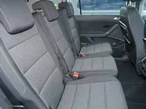 Volkswagen Touran 2.0 TDI DSG Comfortline AHK LED Easy Kam Bild 4