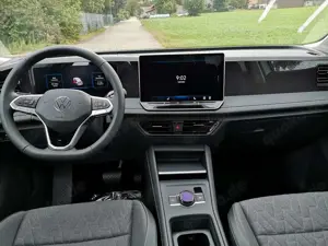 Volkswagen Tiguan 1.5 eTSI Life Pano IQ LED Head GV5 AHK 360 Bild 4