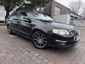 Volkswagen Passat Variant PASSAT VARIANT SPORTLINE SITZHZG. ALU PDC 2.HAND