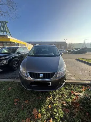 SEAT Alhambra Style 7 Sitzer Top Ausstattung, wenig KM TÜV