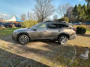 Subaru OUTBACK 2.5i Platinum Lineartronic Modell 2025 Bild 2