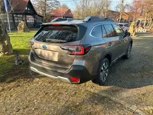 Subaru OUTBACK 2.5i Platinum Lineartronic Modell 2025 Bild 5