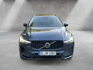 Volvo XC60 T6 Plus Dark Recharge Plug-In Hybrid AWD Bild 2