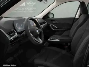 BMW X1 sDrive20i DAB LED Komfortzg. Parkassistent Bild 3