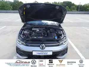 Volkswagen Golf Var. R-Line 1.5l eTSI 110kW DSG LED Navi Klima Bild 4