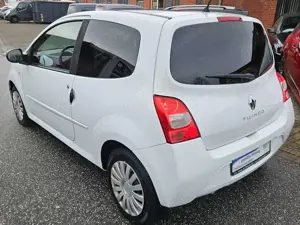 Renault Twingo Night ALLWETTEREIFEN-TÜVAU NEU PANORAMADACH Bild 3
