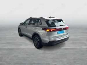 Volkswagen Tiguan GOAL 2.0 TDI DSG NAVI STANDHZG AREA VIEW AHK PDC Bild 2