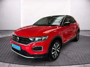 Volkswagen T-Roc 1.5 TSI Style DSG LED NAVI AHK KESSY SHZ Bild 2