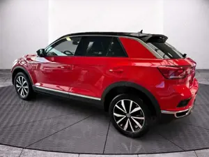 Volkswagen T-Roc 1.5 TSI Style DSG LED NAVI AHK KESSY SHZ Bild 5