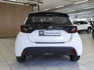 Toyota Yaris 1.5 Hybrid Business SHZ PDC KLIMA BT Bild 4