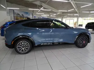 Ford Mustang Mach-E Premium AWD *IACC*360°*BLIS*BO* Bild 3