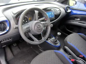 Toyota Aygo X 1.0 VVT-i Teamplayer Kamera, AppleCarPlay Bild 5