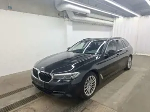 BMW 520 Touring 520 d NAV LED TEMP APPLINK PDC LHZ WINTER