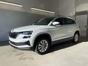 Skoda Karoq Selection 150PS TDI DSG 4x4 AHK+Navi+ACC+Kamera...