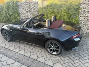 Mazda MX-5 2.0 G-160  SAKURA , Bose, Leder, Navigation