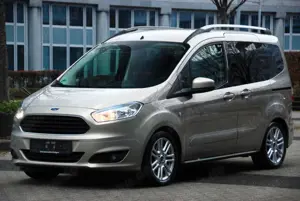 Ford Tourneo Courier Trend| 2.HAND| PDC| SZH| BC | BT