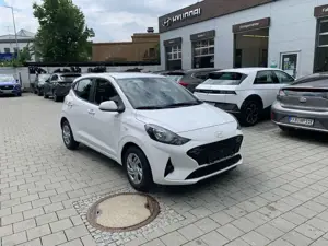 Hyundai i10 1.0 Select Kamera. PDC, Klima , Radio, Bild 2