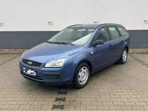 Ford Focus Kombi MK2 1.6 mit AHK  HU NEU + Bremsen NEU